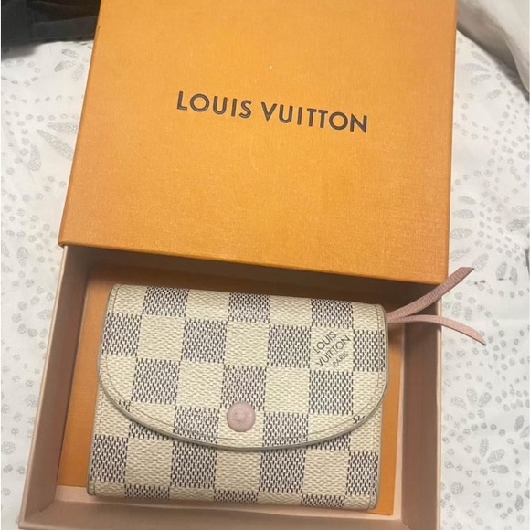 Louis Vuitton Mini Wallet - Picture 4 of 8